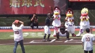 「打ちたくなるような良い球」　サンド伊達さん、打たれて猛抗議も本格投球が話題