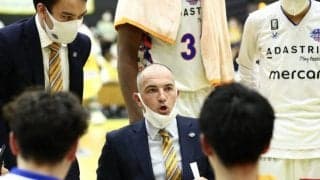 茨城ロボッツ、チームをB1昇格へと導いたリチャード・グレスマンHCと契約継続