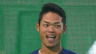 「恥ずかしがってて可愛い」　中日根尾、私服姿＆はにかむ指ハート披露に竜党メロメロ