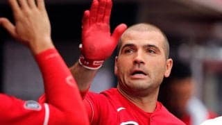 【MLB】初回いきなり退場で少女を号泣させた翌日…　嬉し涙に変えた“神対応”に米感動