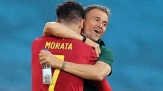 スペインがまさかのユーロ敗退危機。なぜルイス・エンリケ監督に批判が集中しているのか