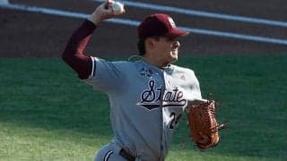 「どうやって打つのか教えて」　懐えぐる曲がり具合…捕手目線の衝撃“フロントドア”