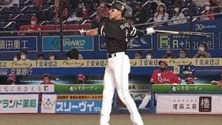 「なんでこんな飛んでいくん？」鷹・柳田悠岐の“変態逆方向弾”に球場ざわつく