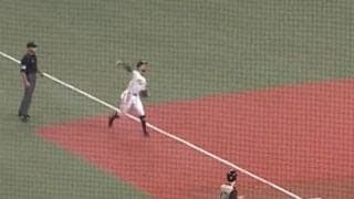 「なんでサードだけメジャーなんだ？」　絶望的“痛烈打球”への「反応早過ぎてビックリ」