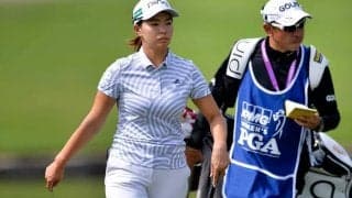 渋野日向子が腰を落とし歓喜　予選通過掴む“土壇場のイーグル”に会心ガッツポーズ