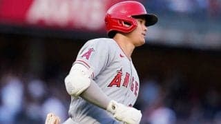 【MLB】大谷翔平、相手左腕の“珍ボーク”に思わず笑顔　第4打席は中飛で3打席連発ならず