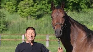「みんなと同じじゃダメだから」40年以上、馬一筋！ 2つのダービーに携わったホースマン