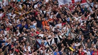 ドイツに歴史的勝利のイングランド、支えたファンは準々決勝に行けず