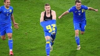 「なぜスポーツブラを着ているの」ウクライナFWの黒いベストは下着ではなく…