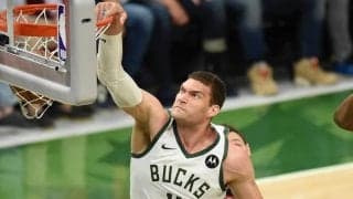 バックスがファイナル進出へ王手…ロペス、ポーティスが殊勲の活躍／NBAプレーオフ