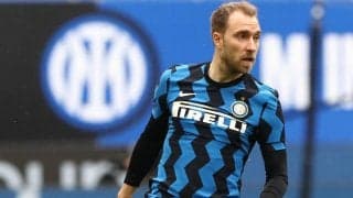 エリクセンの未来は？ 除細動器着用の選手はイタリアでプレーできず