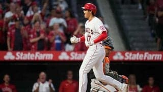 【MLB】大谷翔平、2連発30号で確信歩き　絵になる“バット投げ”に米興奮「彼が見られて幸せ」