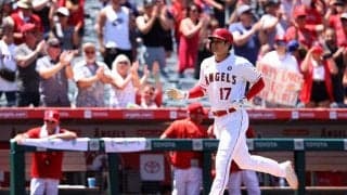 【MLB】「喜び方がハンパない」大谷翔平の特大弾に拳を握り大絶叫、狂喜乱舞の少女に米注目