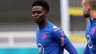 「可愛い！」ペガサスに乗って宙を舞うイングランド代表FWサカの衝撃写真が話題沸騰「この男を愛さないわけにはいかない」