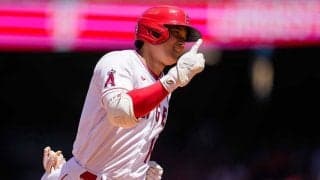 【MLB】大谷翔平とほぼ同じ身長　132勝OBの27歳祝福ショットに反響「肩幅広い」「この笑顔」