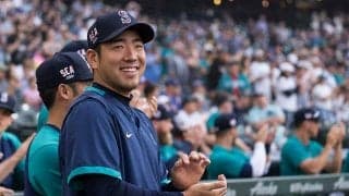 【MLB】感極まる菊池雄星　球宴出場を祝う“ハグの嵐”に米感動「日本語での激励が良いね」