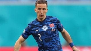 ヘルタ、最古参ペカリークと1年契約延長