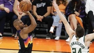 サンズがバックスに先勝…ポールが32得点9アシストと躍動／NBAファイナル