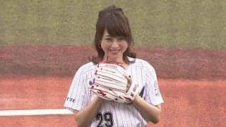 すらりショーパン姿は「いまだにあの美貌」　美白際立つ“伝説アイドル”の始球式