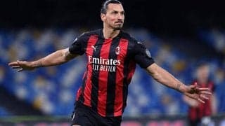 “神”が空を飛ぶ！イブラヒモビッチが水中から浮上する姿に大反響「海の神だ」