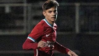 “アンフィールドの奇跡”に貢献のボールボーイがリバプールとプロ契約締結