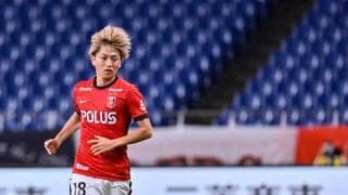 Jで最も見るべき選手「浦和の小泉佳穂」(1)サッカーでは稀有な「両利き」