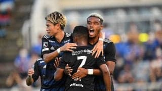 「完璧な崩しと完璧なゴール」エウベルのピンポイントクロスに合わせた横浜FMオナイウ阿道のヘッド!「マジで美しい」