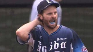 味方投手も意味不明でポカン…西武源田の“美技3連発”が「守備範囲どうなっとんの」