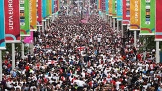 ユーロ決勝でチケットを持たない人がスタジアムに侵入…サポーターが撃退する地獄絵図に