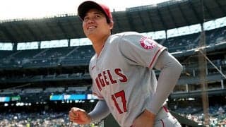 【MLB】大谷翔平の特大弾に要注意！　開催地のスターが最上段の観客に警告「顔に当たるかも」