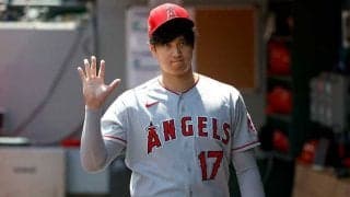 【MLB】大谷翔平に「ハグされた」　全力プレー中の“まさかの瞬間”に脚光「塁審が羨ましい」