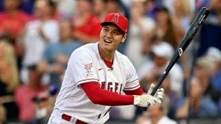 【MLB】大谷翔平「マ～イク？」　疲労→笑顔になった“3秒の電話”に米興味「何を話した？」