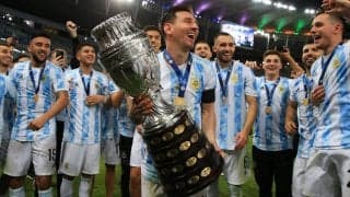 歓喜の中でペレ嘲笑のチャントを歌うデ・パウルに、メッシは「ノー！」