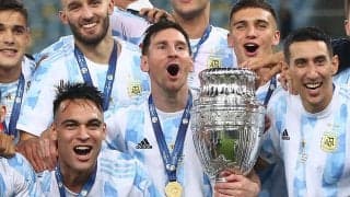 王者になりさらに人気者に!? メッシ大挙するファンに揉みくちゃにされる