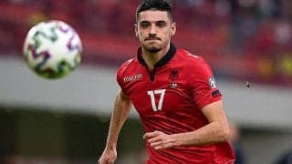 チェルシーが19歳アルバニア代表FWと新契約締結へ!　昨季エールディビジで10ゴール