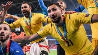 ドンナルンマがトロフィーのタトゥー！ ユーロ制覇を呼び込んだPKストップの左腕に