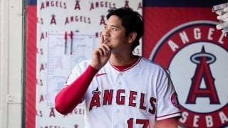 【MLB】大谷翔平が可愛すぎる少女の隣に　和む記念写真に反響「人柄最高」「サイズ感バグる」