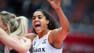 姫路　オランダ代表セレステ・プラクとの契約を発表