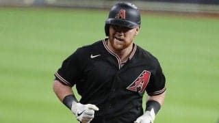 【MLB】「この奇妙なプレーは何だ？」打者走者の顔面を襲った“恐怖の併殺打”に米困惑