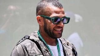 来日のU-24ブラジル代表、OAのDFダニエウ・アウベスは“チンバウ”を持ち込む