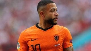 デパイがバルセロナに到着！ 「ベストを尽くす」と抱負