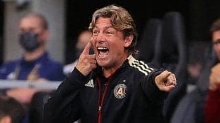 休みなし、給水制限の“パワハラ”指導が原因？ アトランタ・ユナイテッド監督解任の裏事情