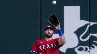 【MLB】「キャノン」「レーザー」意外性の男が三塁手のグラブへ飛び込む“ロケット送球”