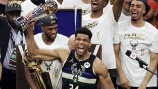 怒涛の4連勝でバックスが50年ぶり2回目の優勝…50得点のアデトクンボがMVP／NBAファイナル