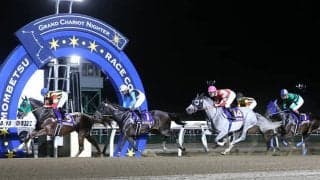 門別競馬場の入場、ブリーダーズGC当日など一部開催日は事前応募制に