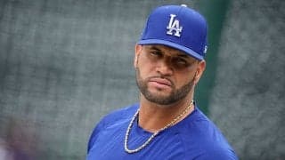 【MLB】レジェンドおじさんが「小さな子どもみたい」　“無邪気”なスプラッシュに米歓喜