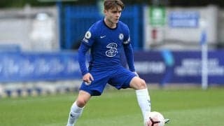 チェルシー有望株が移籍！　U-19イングランド代表MFベイトがリーズと3年契約