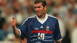 フランスW杯決勝のジダンのユニフォームが1200万円で落札！試合で着た保証はなし…
