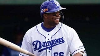 奇抜すぎる“夏ヘア”が「サーティワンにありそう」　大変身に衝撃「メンディーや」