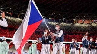 クヴィトバ 開会式で旗手務める